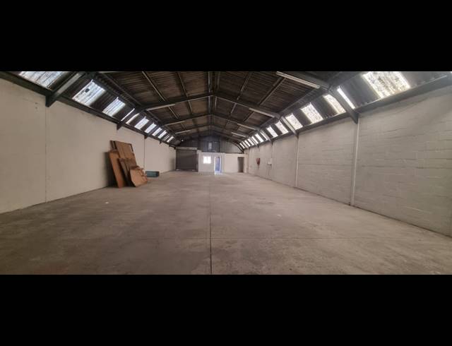 300M² WAREHOUSE TO LET IN AIRPORT INDUSTRIA